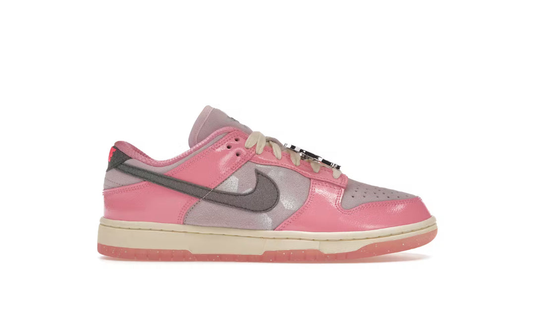 DUNK LOW LX BARBIE